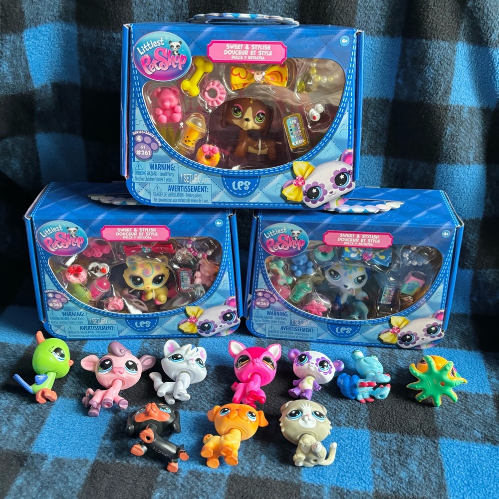 Lot of 10 LPS + 3 Deluxe Sweet & Stylish Littlest Pet Shops Sets